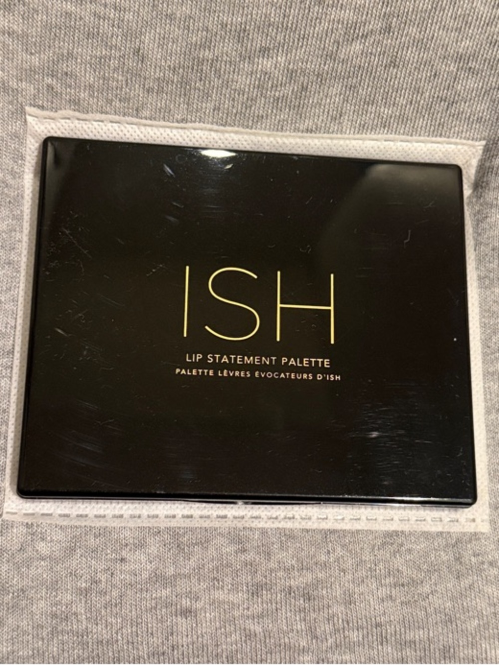 ISH Lip Statement Palette - Black with Gold Logo